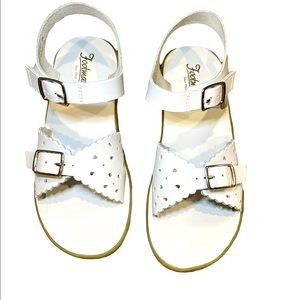 FootMates Children’s Sandal Style ARIEL. Color WHITE. Size Little Kid 1. Used.